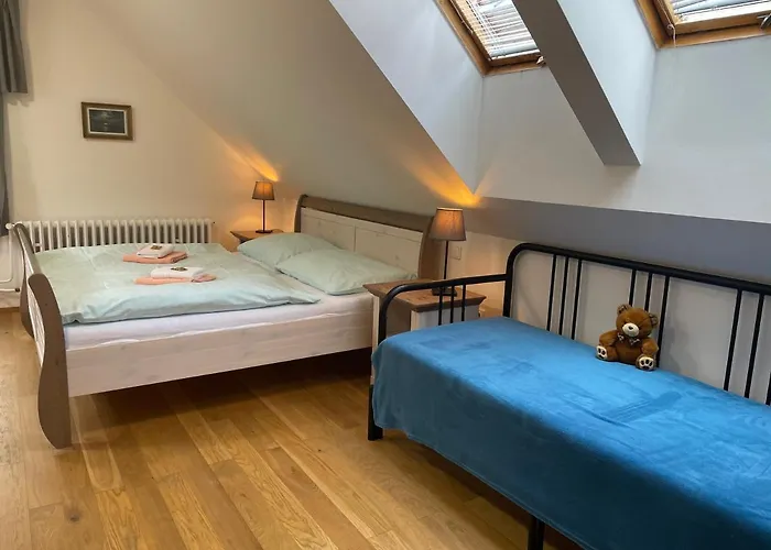 Apartmany Zluty Domecek
