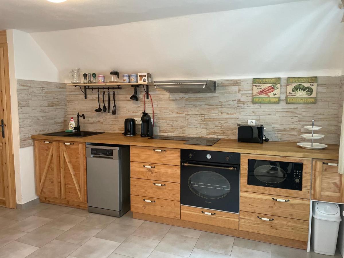 Zluty Domecek Apartment Trebon